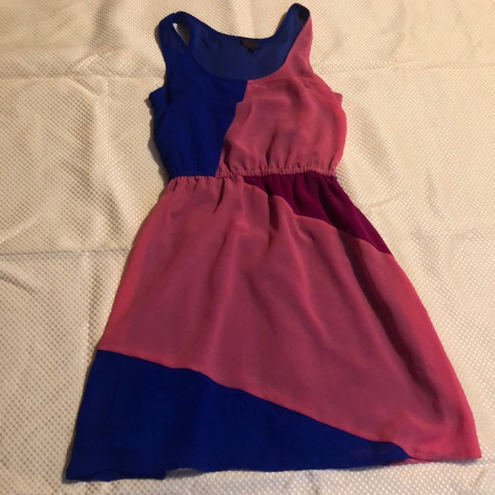 Beautiful dress đź‘— - Picture 2 of 2